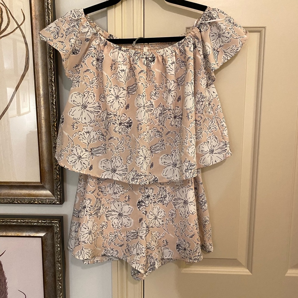 Floral 2 Piece Set! Size Small in both